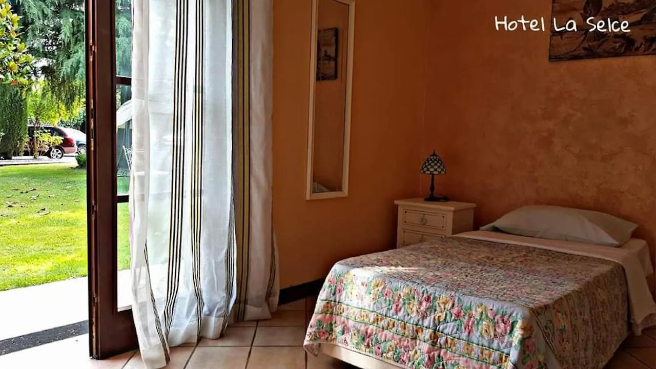 Hotel La Selce مونسيليسي إيطاليا