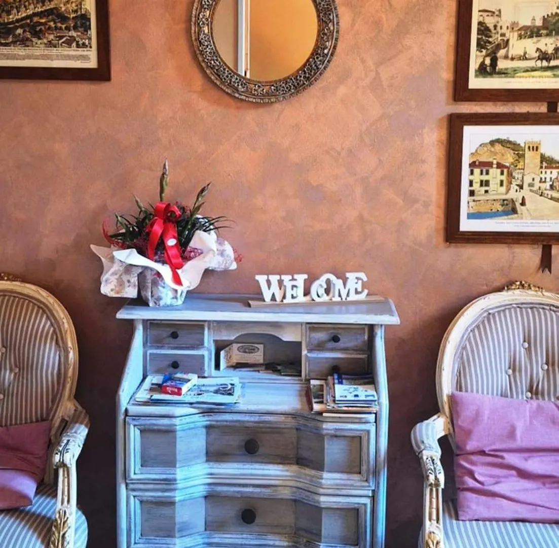 Hotel La Selce مونسيليسي