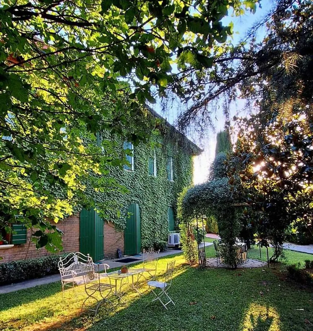 **  Hotel La Selce مونسيليسي إيطاليا