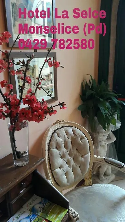 Hotel La Selce مونسيليسي